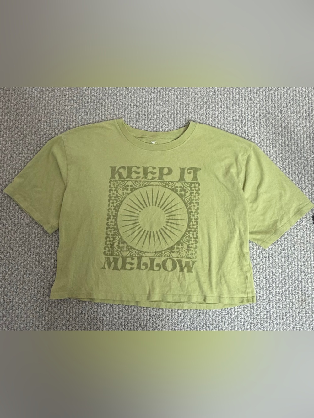 Hollister Olive Green Boho 'Keep It Mellow' Crewneck Graphic Tee Women’s Size M